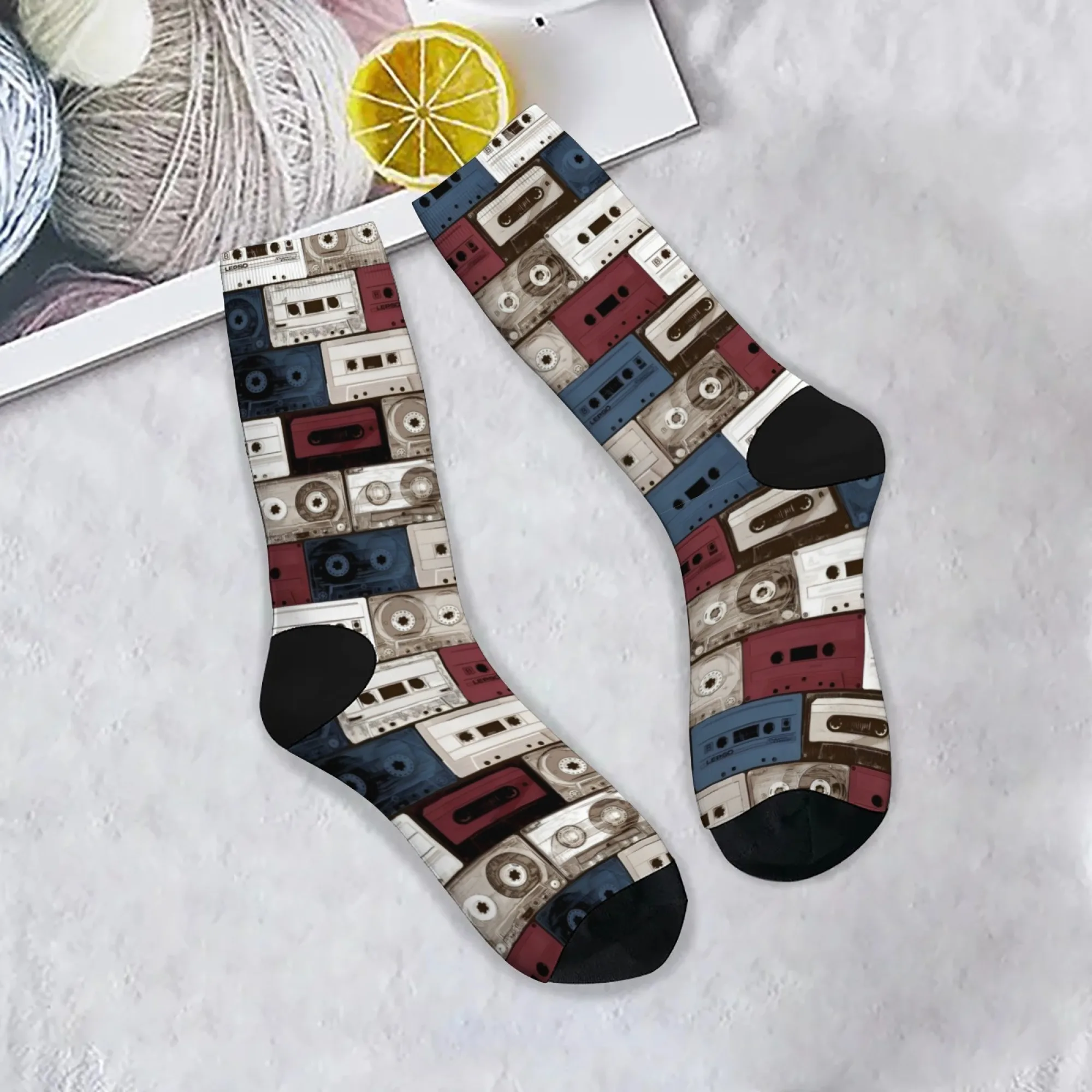 ถุงเท้าผู้ชายลายวินเทจ ดีไซน์เครื่องเล่นเทปคาสเซ็ต ไอเดียของขวัญสำหรับงานเทศกาลดนตรี ถุงเท้าข้อสั้นผ้าโพลีเอสเตอร์สไตล์เรโทร นุ่มและทนทาน