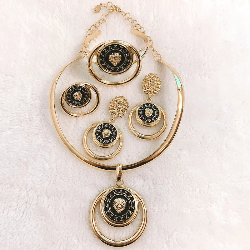 Fashion Woman Necklace Jewelry Set Electric Italy Gold Plated Earrings Necklace Bangle Ring Wedding Party Daily Wear Jewellry