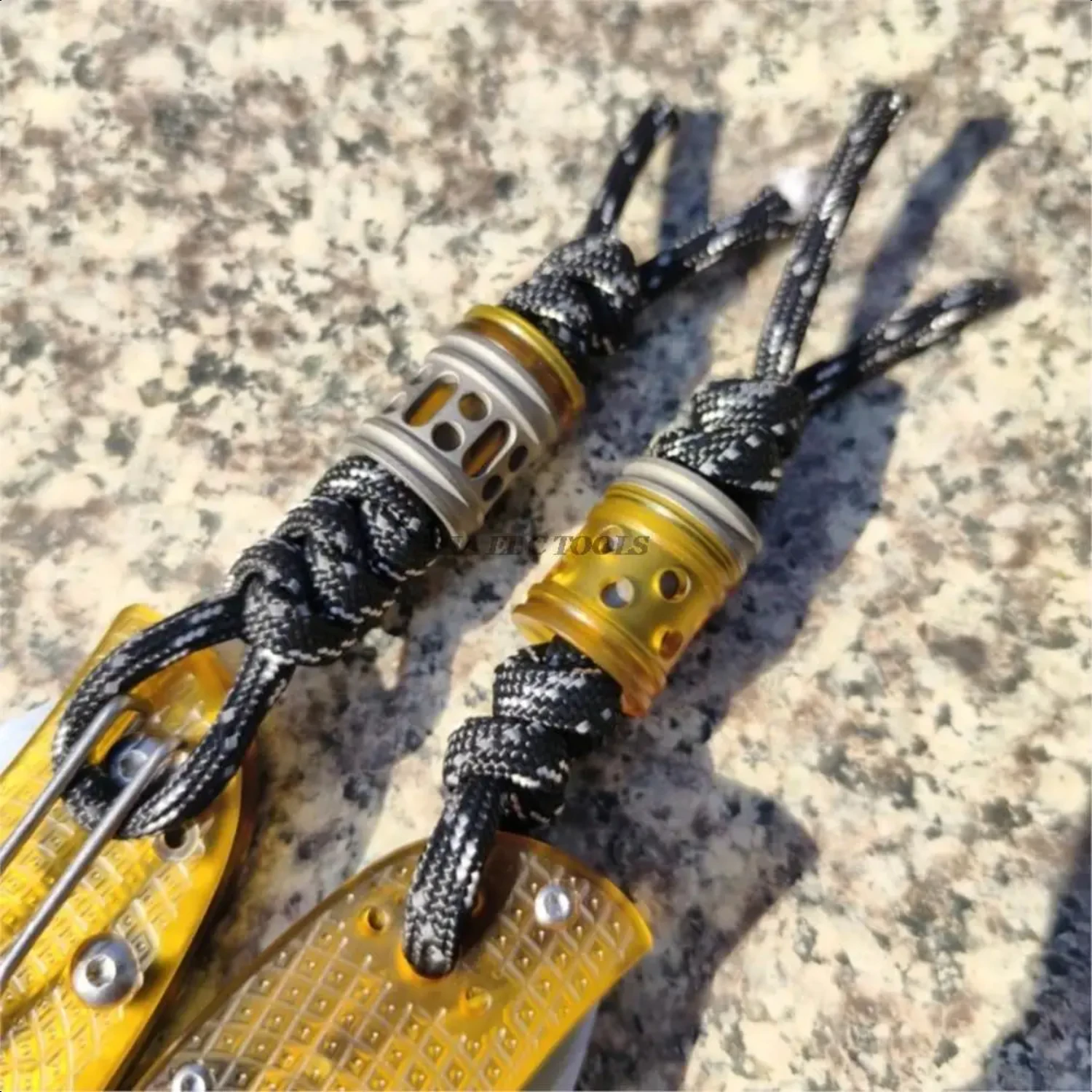 سبائك قابلة للفصل / PEI Paracord حبة أدوات خارجية المفاتيح حبل حبة الذيل قلادة