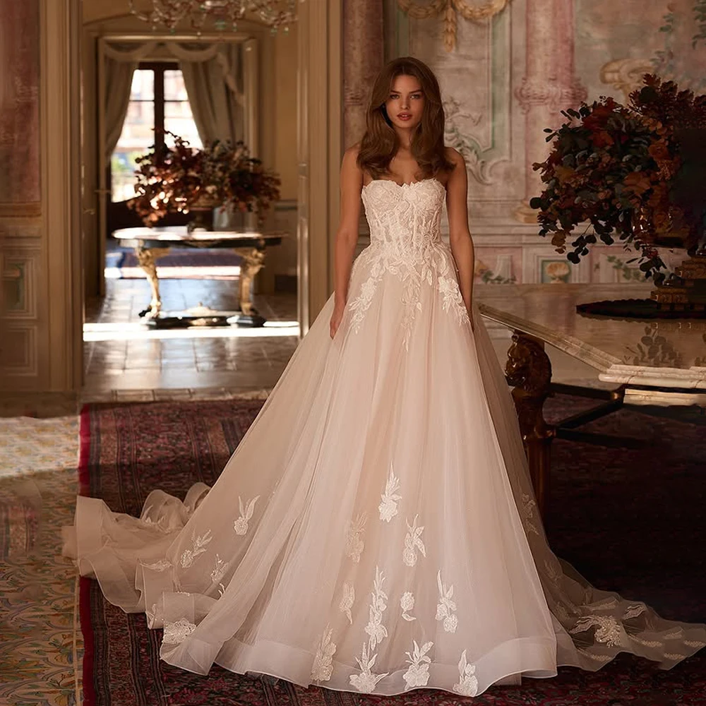 

Luxury Wedding Dress Tull Wedding Gowns A Line Lace Appliques Customized Sleeveless Bridal Gowns Customized Weddings Dresses