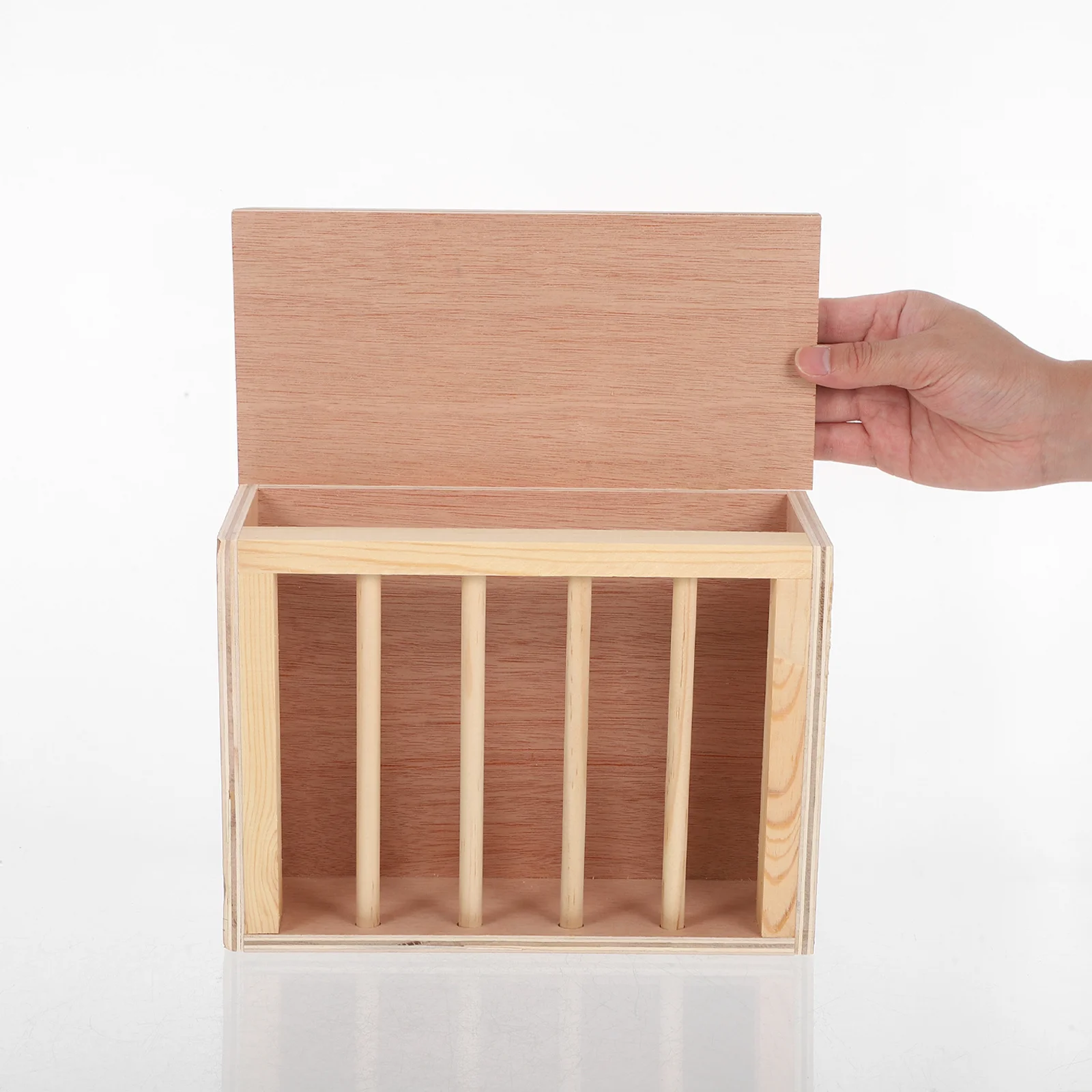 Деревянная кормушка для сена для кроликов