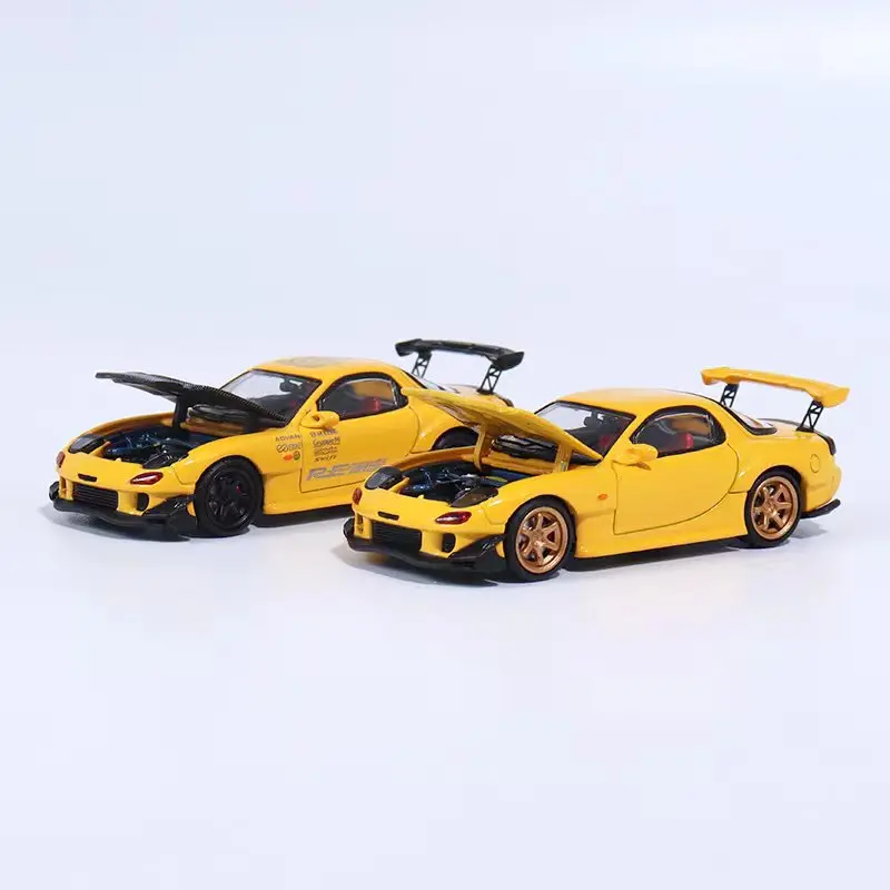 

BSC Mazda RX7 FD3S BSC 1:64 carbon cap simulation alloy open cover car model