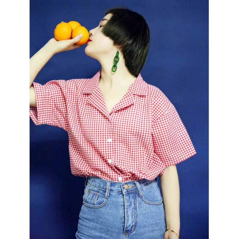 

Новая летняя женская футболка свободного кроя с V-образным вырезом, в клетку, из хлопка, в стиле ретро, от Master Pasture