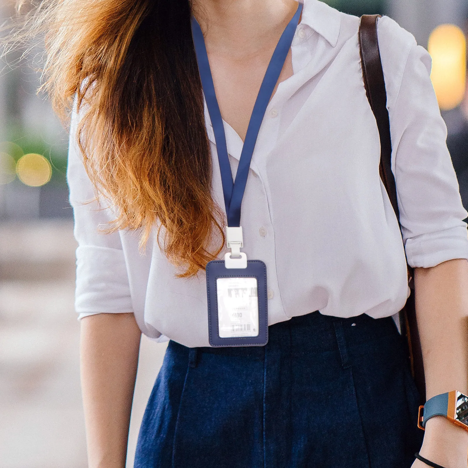 

Набор из 3-х вертикальных держателей для бейджей из ПУ-кожи премиум-класса с прозрачным окошком для визиток и пропусков