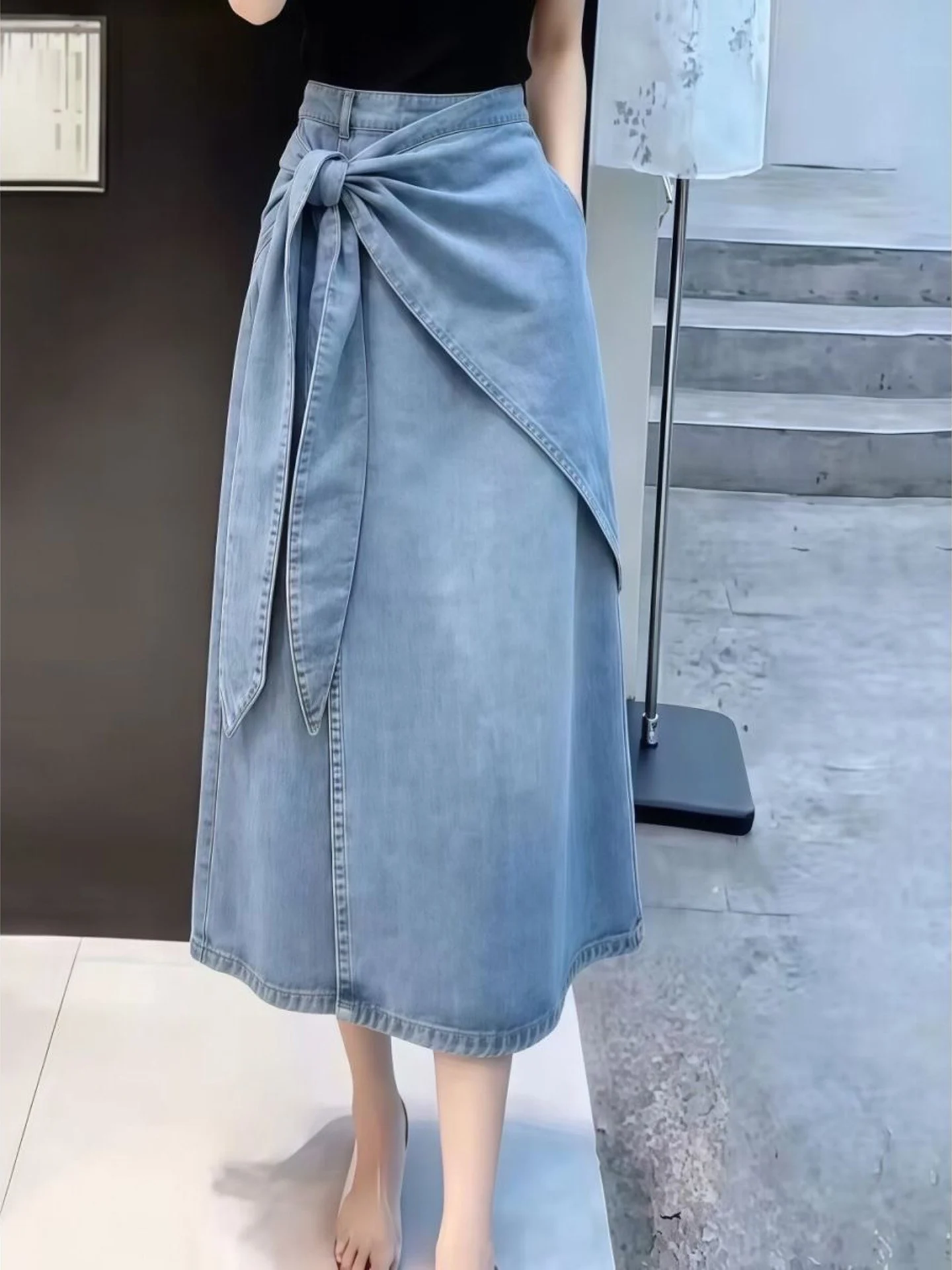 Retro Simple Denim Skirt Women's Autumn New Design Slimming Long Skirt Light Blue Belted High Waist A-Line Skirt