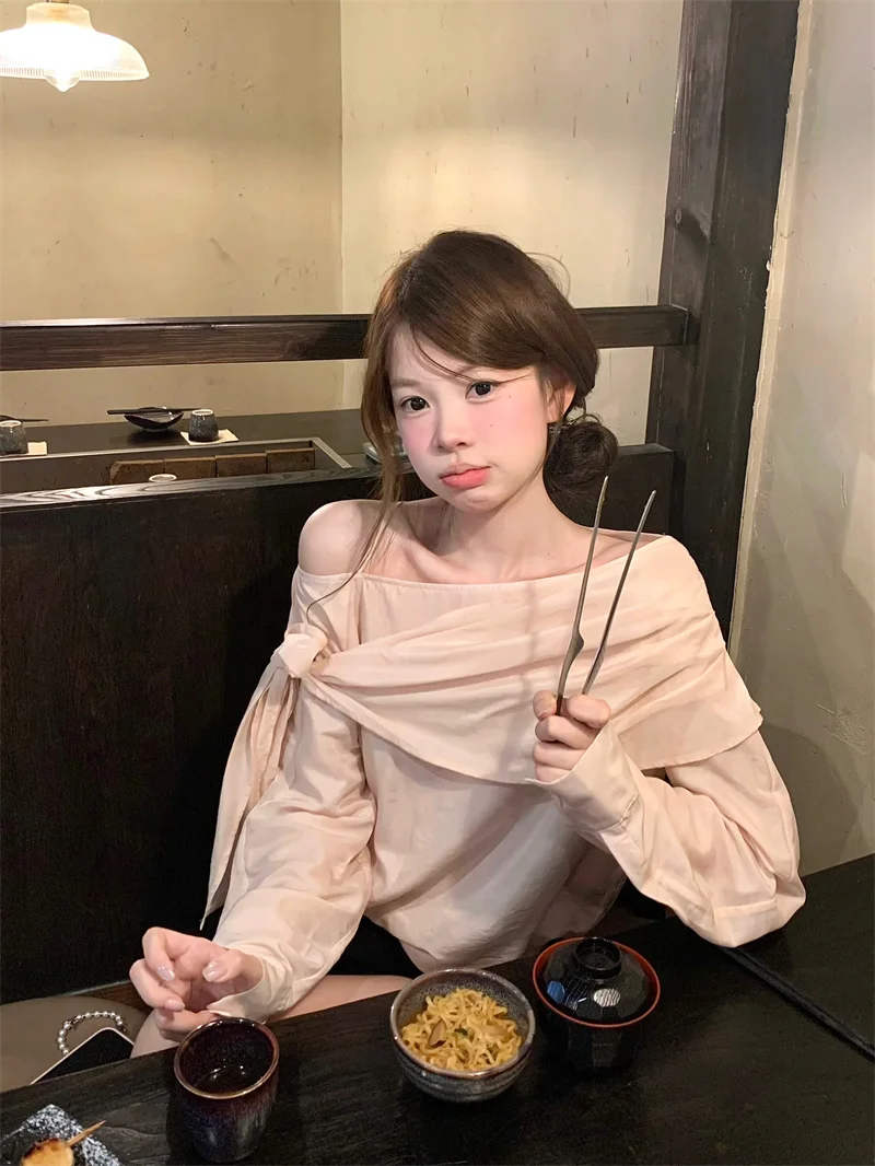 

Kumikumi Gentle Wind Color Asymmetrical Sash One Shoulder Casual Shirt Women Spring Anti-Aging Loose Fit Long Sleeve