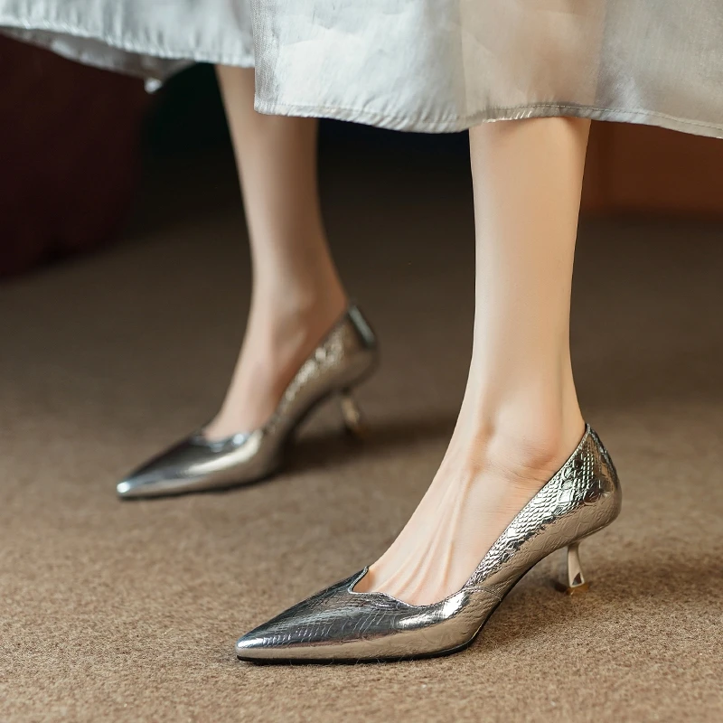 Women's New Pointed Leather Minimalist Banquet High-Heeled Plus Size Work Shoes Princess Shoes Wedding Shoes