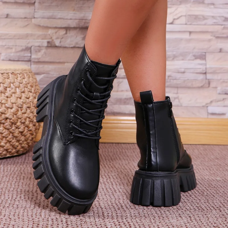 Sepatu bot wanita, sepatu bot kulit tumit Platform Chunky, sepatu bot pendek musim gugur musim dingin Punk sol tebal, sepatu bot luar ruangan antiselip