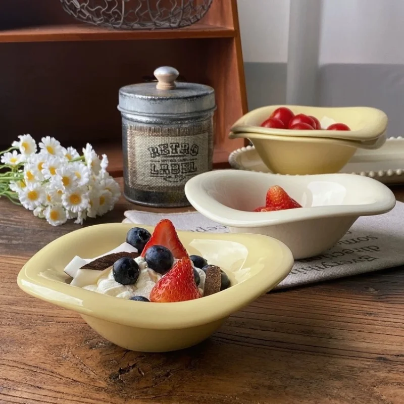 

Korean Ins Style Niche Alien Ceramic Salad Bowl with High Aesthetic Value, Household White Ceramic Bowl, Dessert Bowl, Tableware