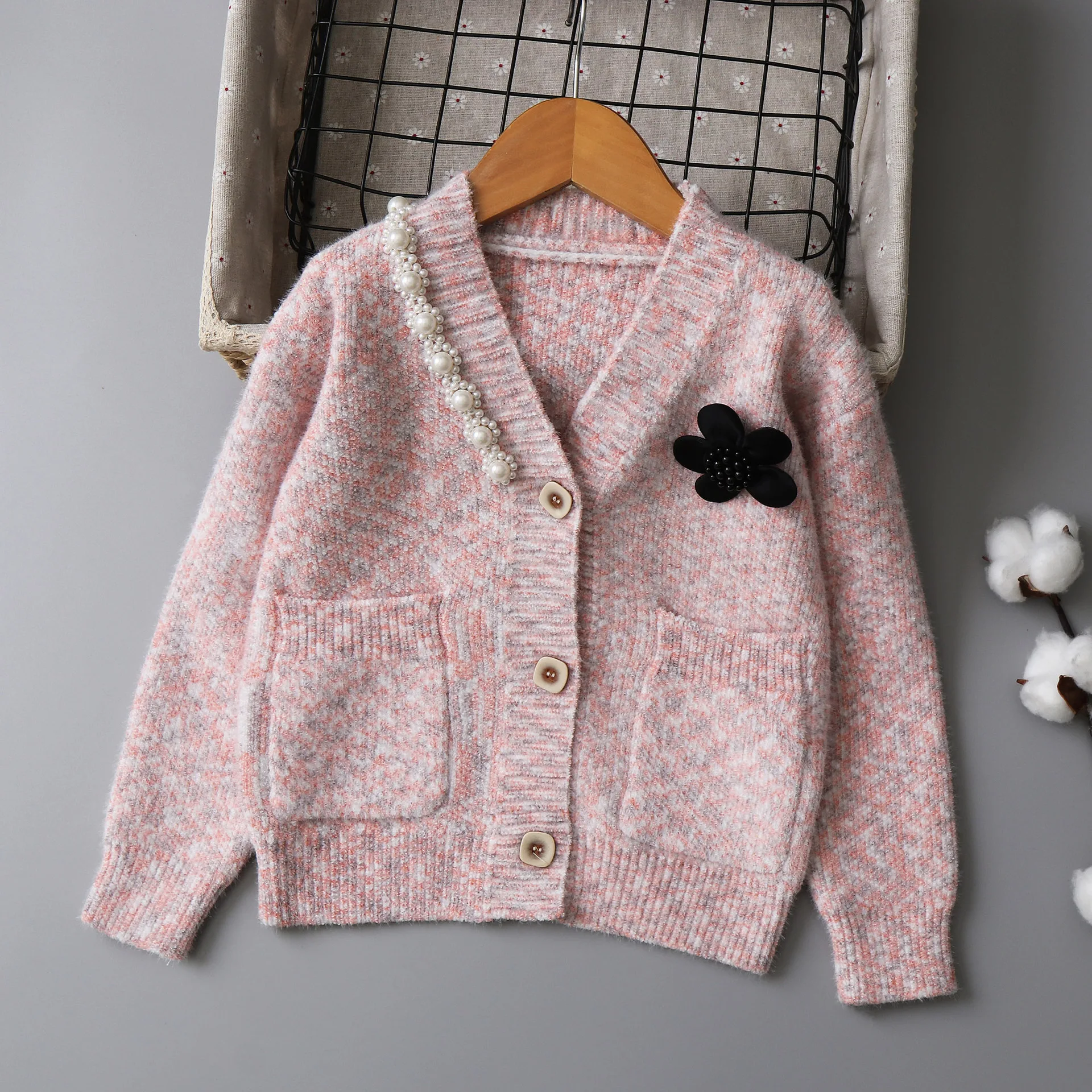 2024 New Fashion Children\'s Cardigan Girl Beading V-neck Cotton Cashmere Sweaters Coat Spring Autumn Kids Wool Knitted Jacket