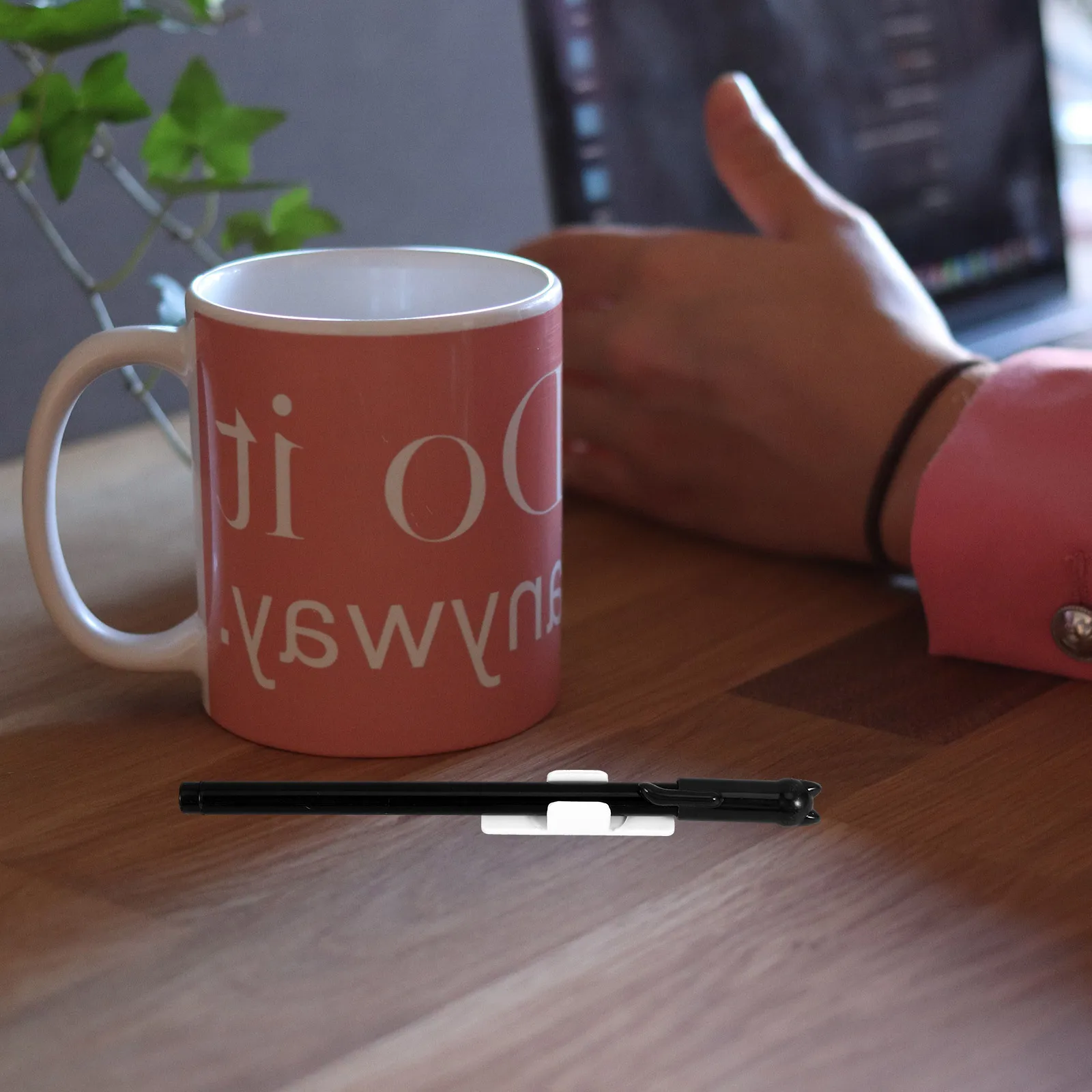 

20 шт., зажимы для держателя ручек для доски, пластиковые самоклеящиеся пряжки для ручек, зажимы для карандашей для офиса, школы, класса, канцелярские принадлежности