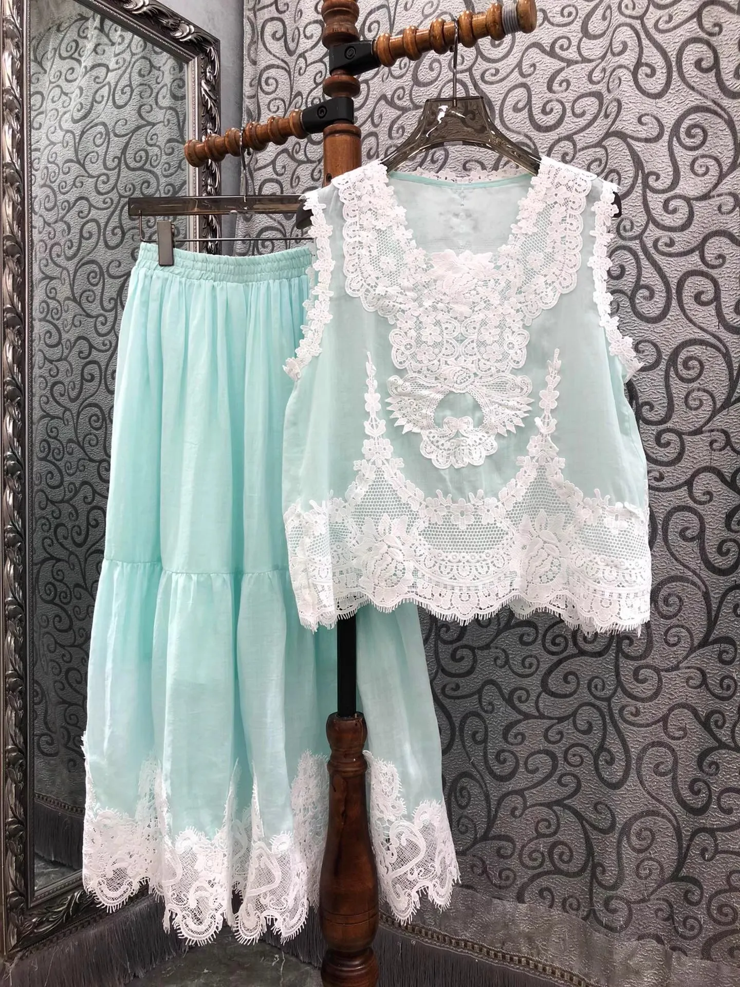 

100%Linen Skirt Suits 2025 Summer Style Women Lace Embroidery Linen Tops+Elastic Waist Long Blue White Maxi Skirt Sets Two Piece
