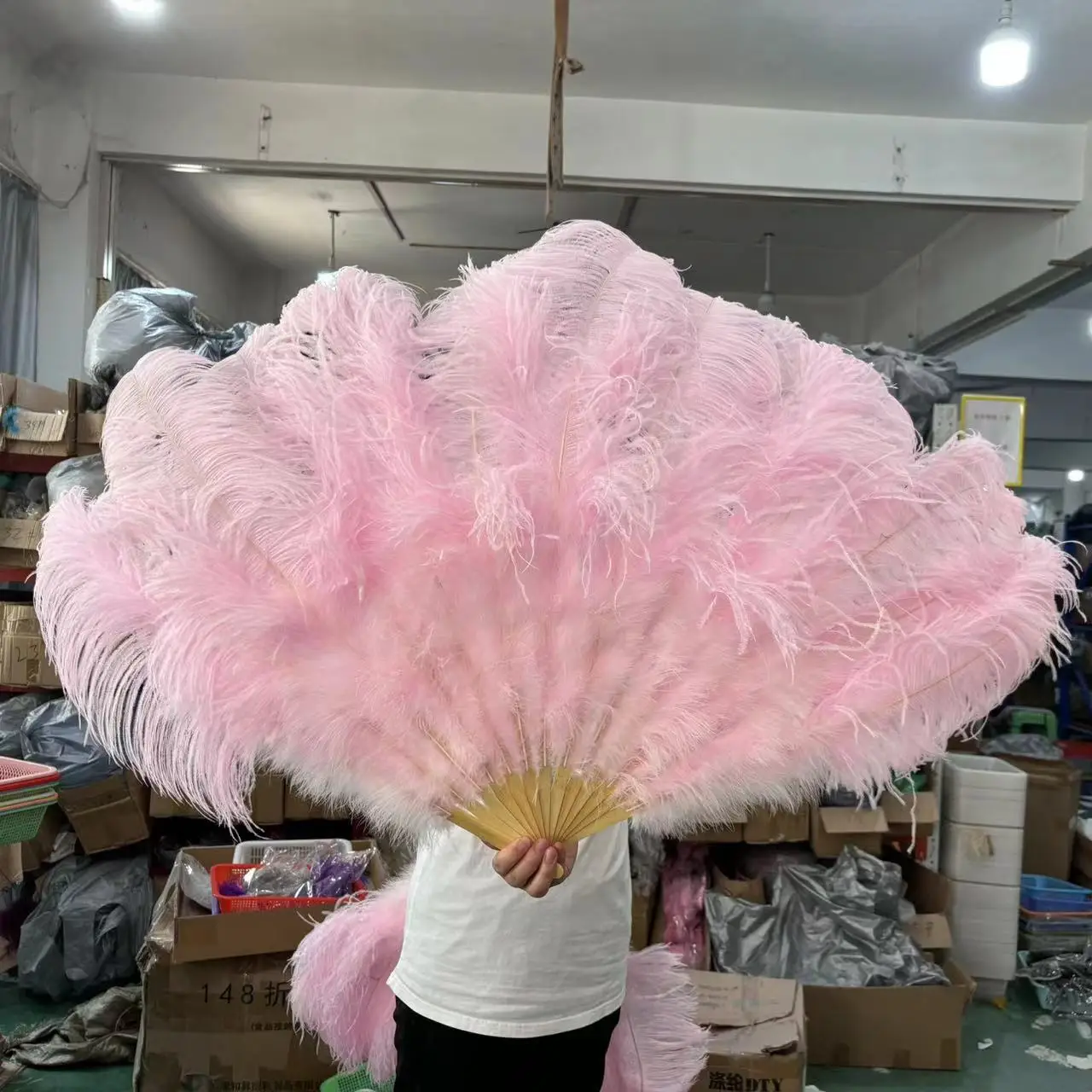 

13Bone Pink Ostrich Feathers Fan 100CM 130CM Carnival Wedding Party Feather Fan Plumas Handicrafts Large Scale Performance Props