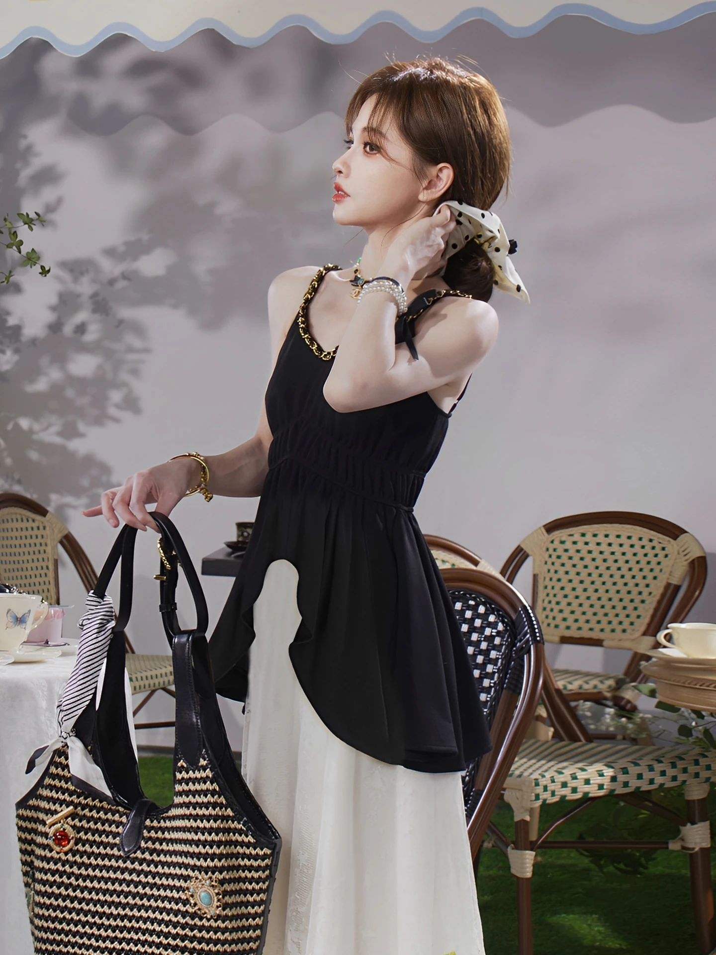 

Женский топ TUNT с V-образным вырезом и цепочкой, приталенный, из полиэстера, на молнии, для повседневной носки, весна-лето