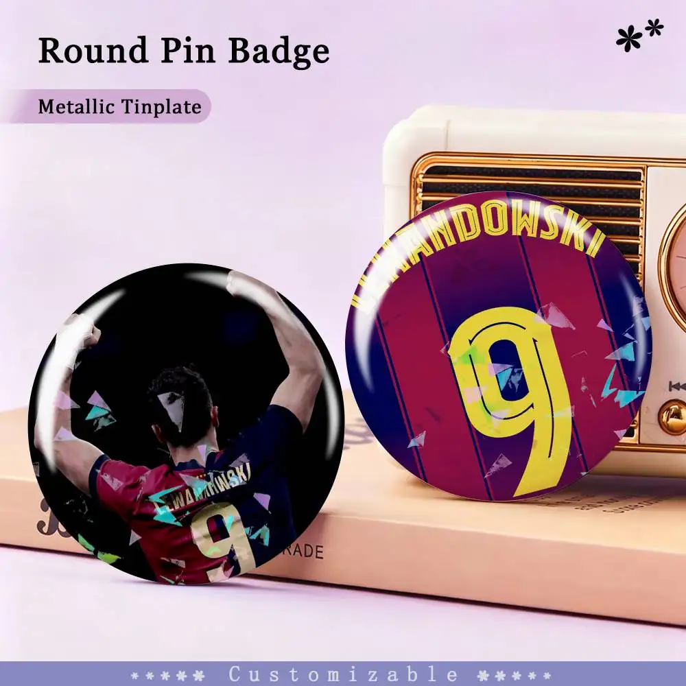 Football 9 R-Robert L-Lewandowski Custom Tinplate Round Button Badge Pins Brooches