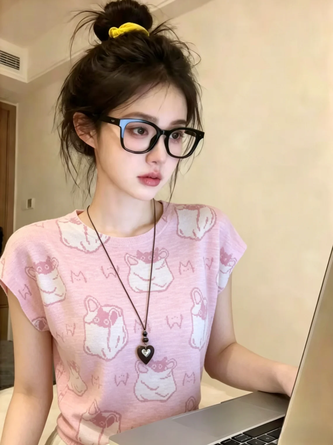 

Sweet round Neck Printed Miniature Sleeve Knitted Sweater Women's Summer New Style Age Reduction Top Self Kept Pattern