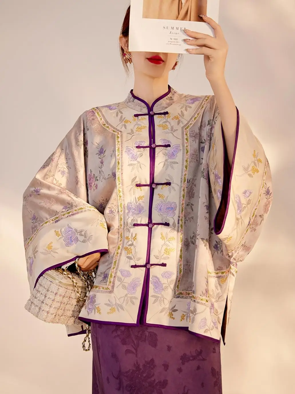 

Новая китайская вышитая куртка-жакет для женщин, весенне-осенняя, свободного кроя, с воротником-стойкой, на пуговицах, больших размеров