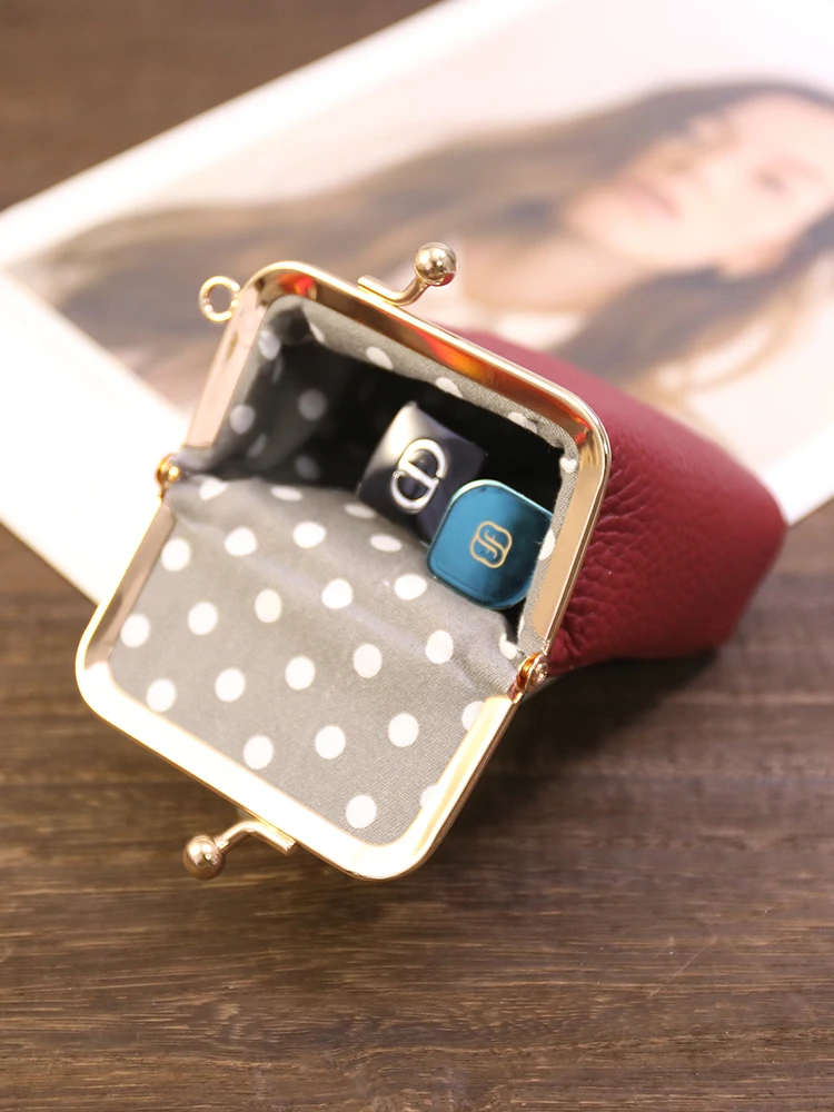 Lipstick Bag Ladies Soft Genuine Leather Lipstick Case Multifunctional Mini Convenient Metal Clip Cosmetic Coin Makeup Purse