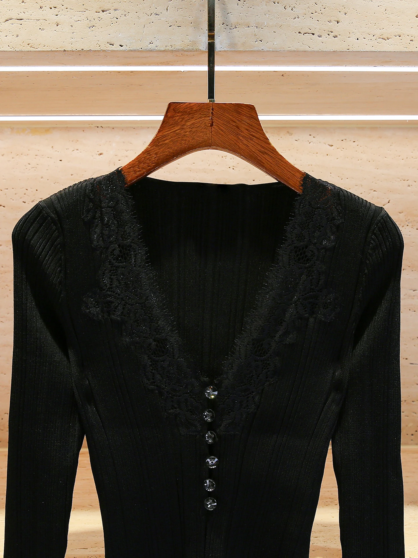 우아한 여성 니트 탑 다이아몬드 장식 레이스 패치워크 브이넥 풀오버 긴팔 레귤러 핏 출퇴근 스타일 니트웨어