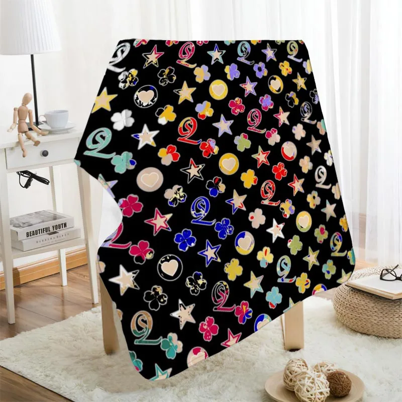 Musife Classic Four-Leaf Clover With Stars Blanket Soft Warm Flannel Fabric Blanket For Couch Throw Travel Adult Blanket