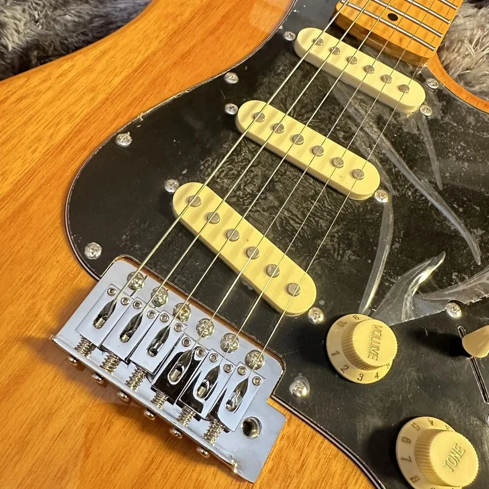 

2026 новый стиль гитары из натурального дерева SSS звукосниматели с твердым корпусом