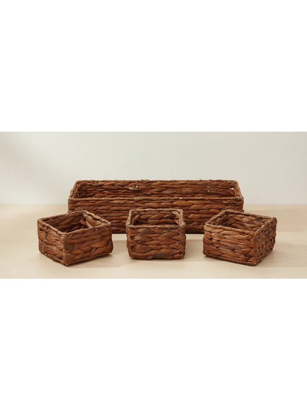 

Handwoven Water Hyacinth Storage Baskets Set of 4 - Natural Wicker Nesting Organizers for Home Decor & Organization