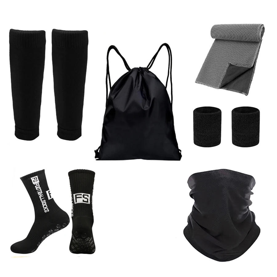 

6-комплект футбольного оборудования, нескользящие футбольные носки, спортивная маска, защита запястья, ощущение холода, полотенце, сумка для мяча на шнурке, чехол для ног