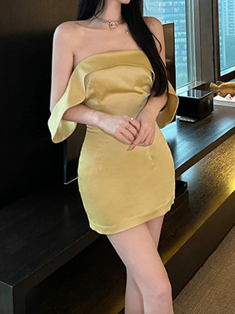 Vestido  Amarelo de Cetim com Um Ombro, Saia Curta de Cintura Alta em A, Estilo Doce para Primavera, Verão e Outono, Zípe...