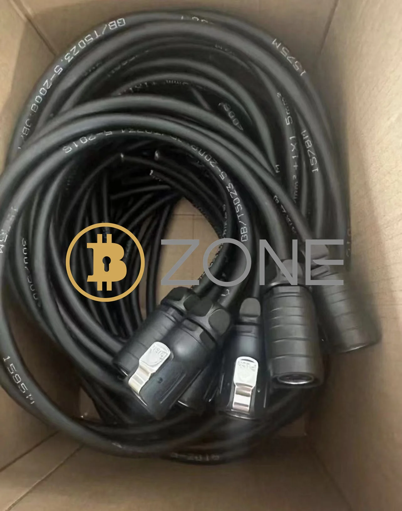 380V kabel daya 3 fase antiair 4pin tegangan tinggi dengan konektor penerbangan untuk Bitmain Antminer S19hyd penambang pendingin hidro