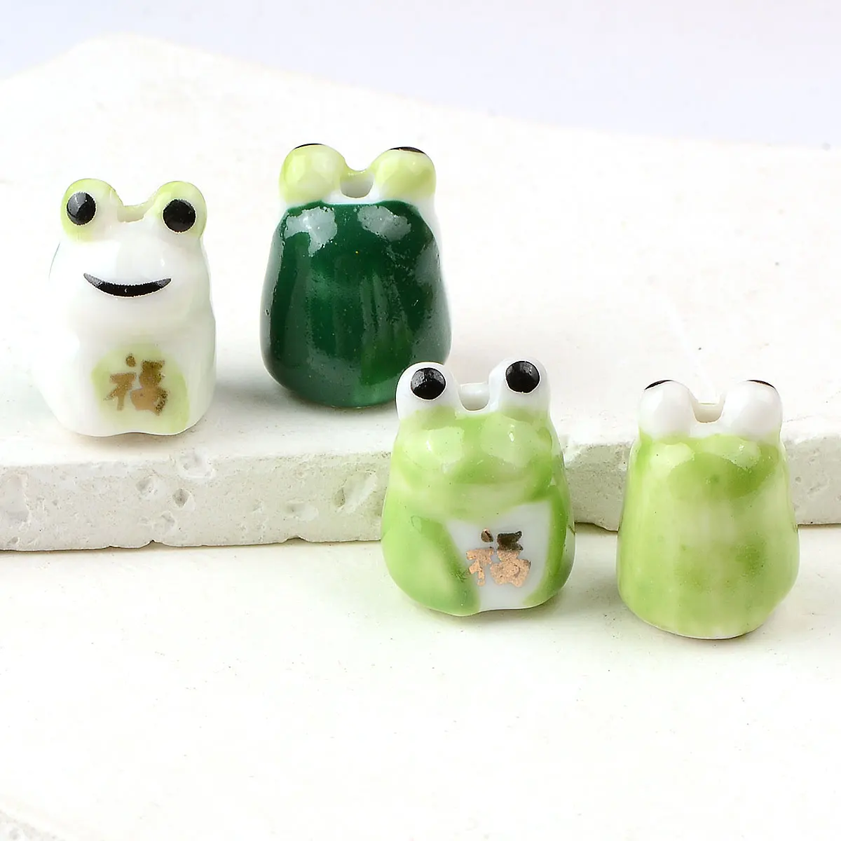 4pcs 1.3x1.8cm Creative Handmade Painted Frog Ceramic Beads Spacer Beads for Jewelry Making DIY Charm Pendant Bracelet