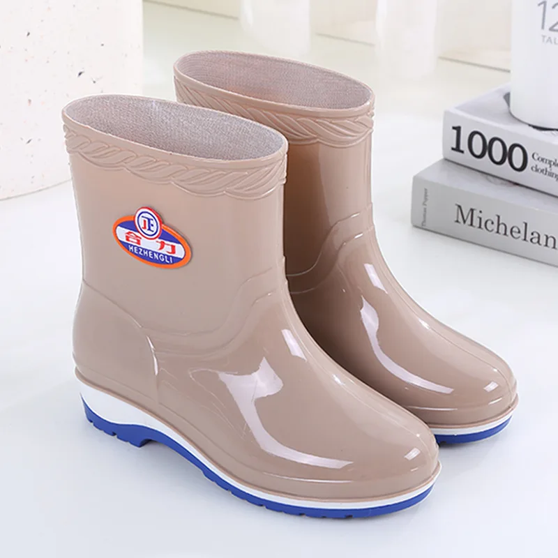 

Women's Short Rain Boots Spring Autumn Anti-Slip Kitchen Wear-Resistant PVC Shoe Covers Waterproof EVA Inner Material