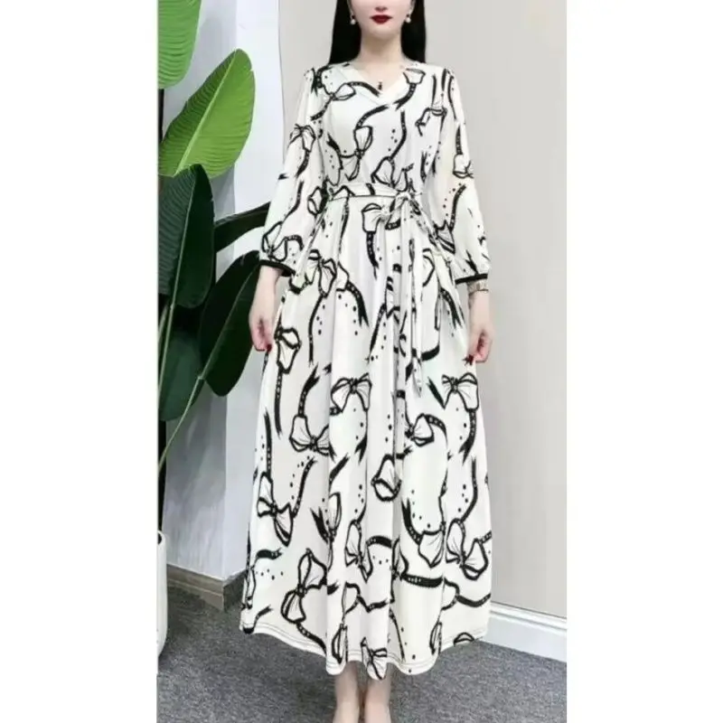 

2024 Women Fashion Summer New V-neck Lightweight and Thin Large Size Age Reduction Appear Thin Bow Printing Long Sleeved Dress