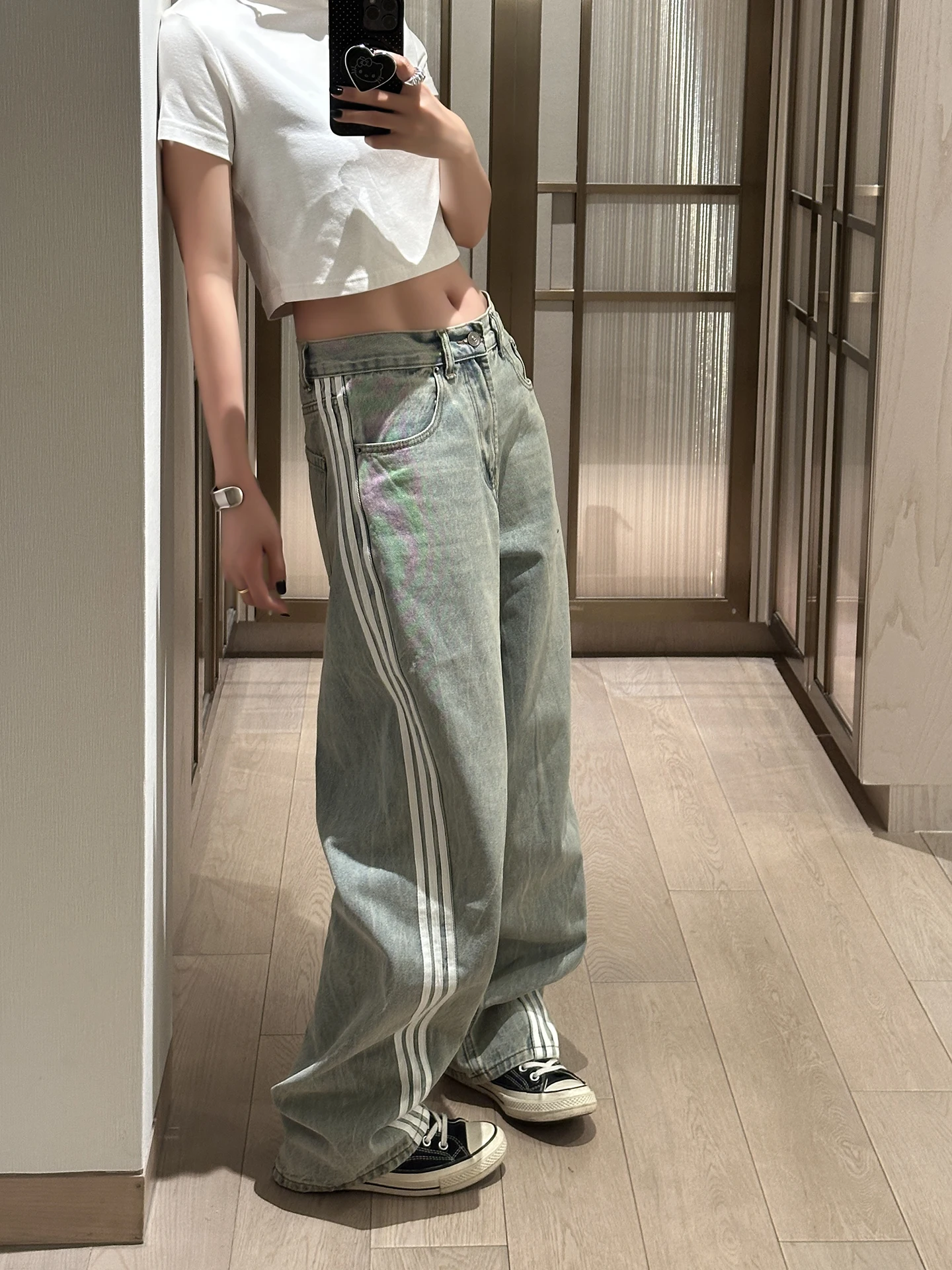 

Retro Light Wash Three Stripe Women's Jeans Loose Fit Casual Straight Leg Jeans Spring Summer 2026 Vintage Style