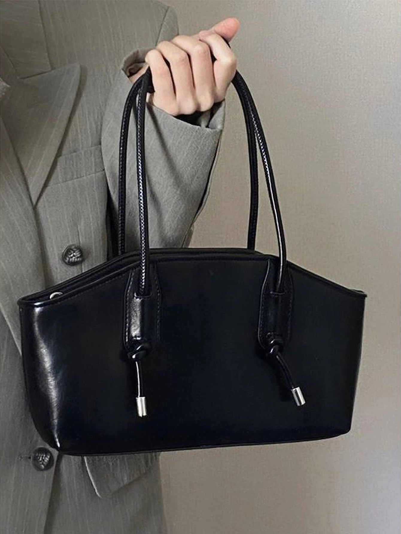 

Leisure large capacity versatile commuting tote bag, fashionable solid color underarm bag