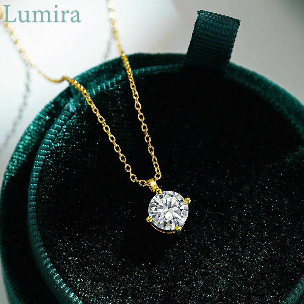 

Lumira Real 18K Gold Four-Prong Classic Collarbone Chain Luxury Pendant 1 Carat Moissanite Necklace for Women Wedding Gifts