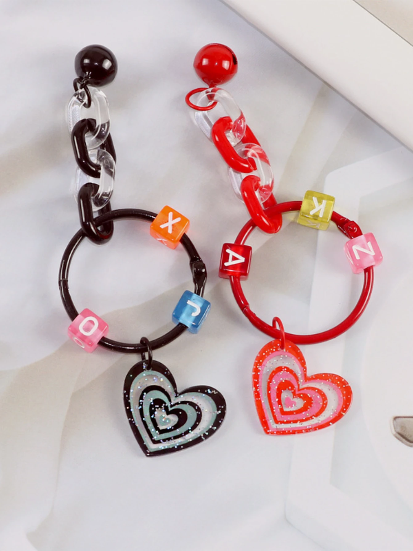 1pcs Korean Candy Colored Phone Keychain Cute Acrylic Love Heart Pendant for Women's Phone Pendant Backpack Decoration