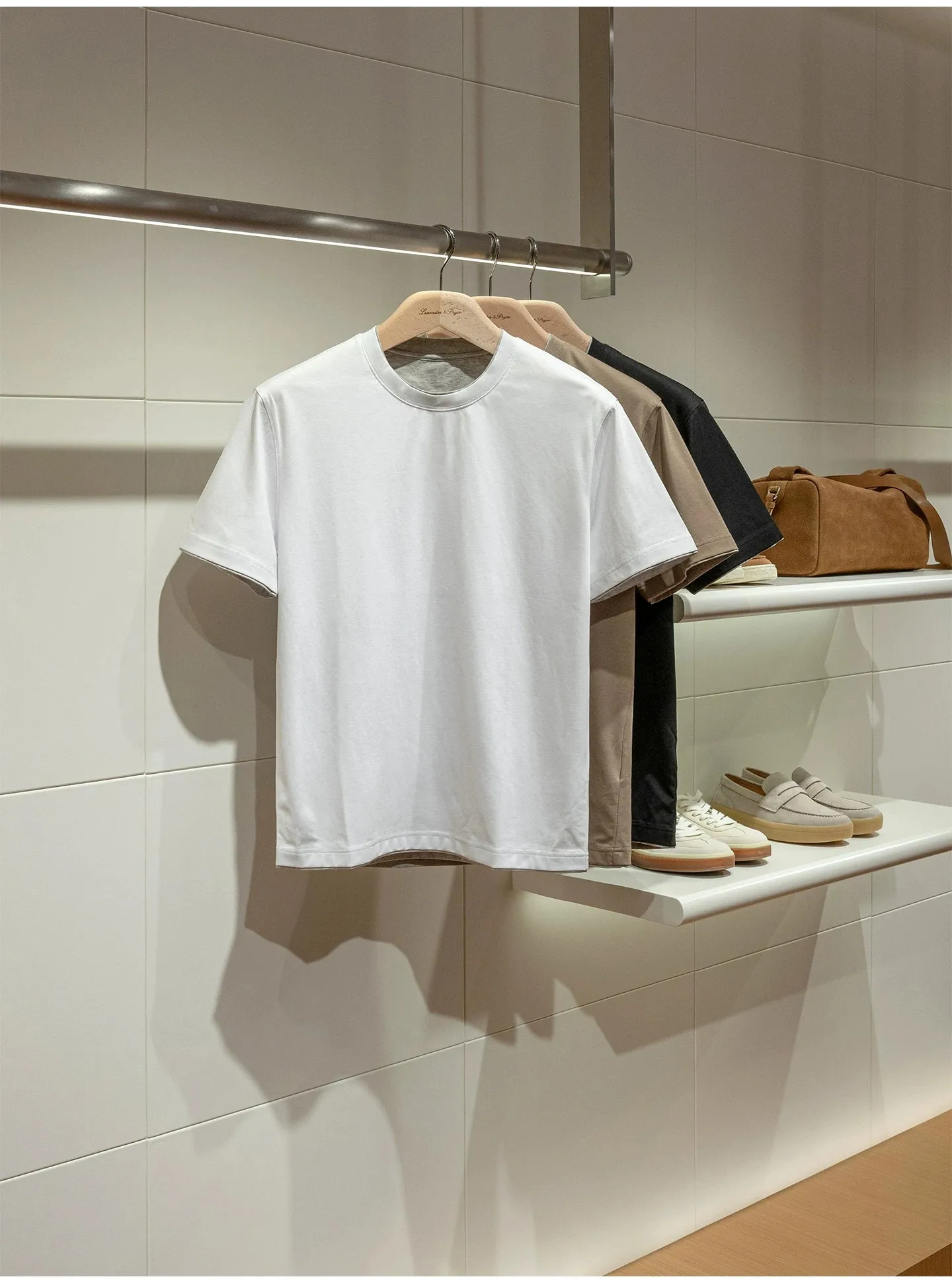 

Linen cotton blend simple casual round neck fake two-piece short sleeved T-shirt for men