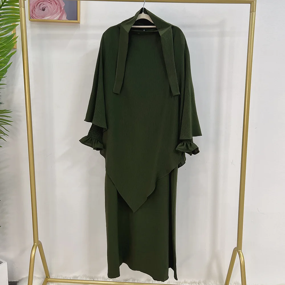 Set musulmani di alta qualità Crepe di seta del ghiaccio Khimar + Abito lungo interno Set in due pezzi Vendita calda Moda musulmana Donna Casual Jilbab Abaya