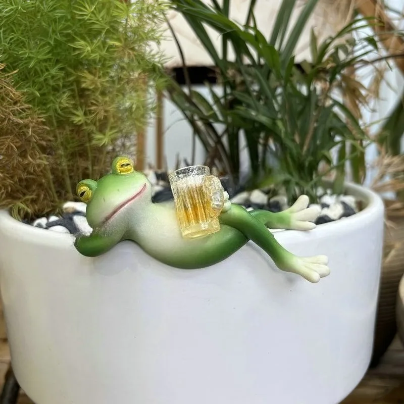 Adorable Creative Frog Resin Ornament Simulation Animal Figurine for Glass Aquarium Edge Hanging Outdoor Garden Flower Pot Decor
