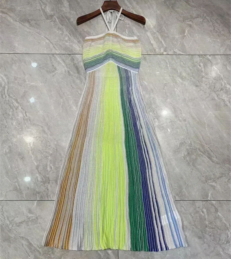 2025 Novo vestido maxi longo feminino listrado com lantejoulas metálicas e gola halter sem mangas