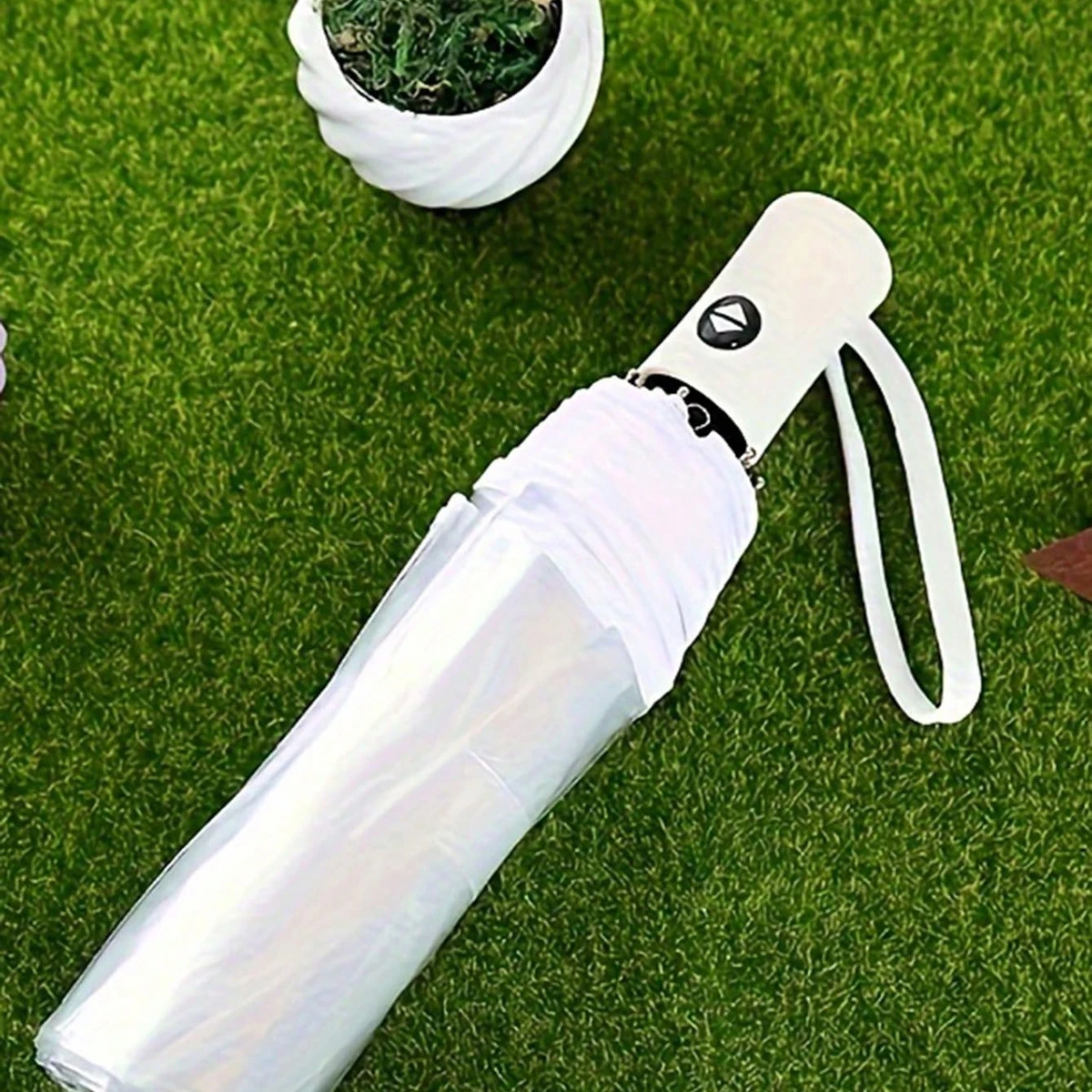 1 fully automatic , outdoor triple fold rainproof visual transparent umbrella for outdoor windproof  household daily necessities