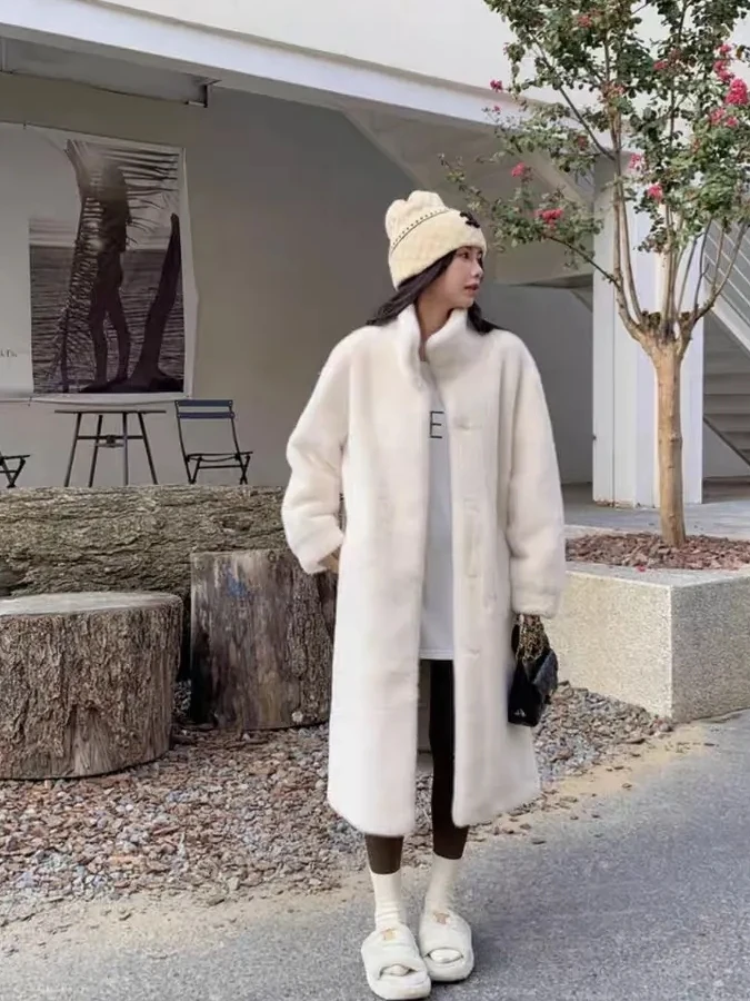 เสื้อโค้ทขนเฟอร์ยาวพิเศษสำหรับผู้หญิง ขนมิงค์ยุโรป ขนเทียมรักษ์โลก ผิวสัมผัสคล้ายน้ำ ทรงหลวม อุ่นสบาย คอตั้ง