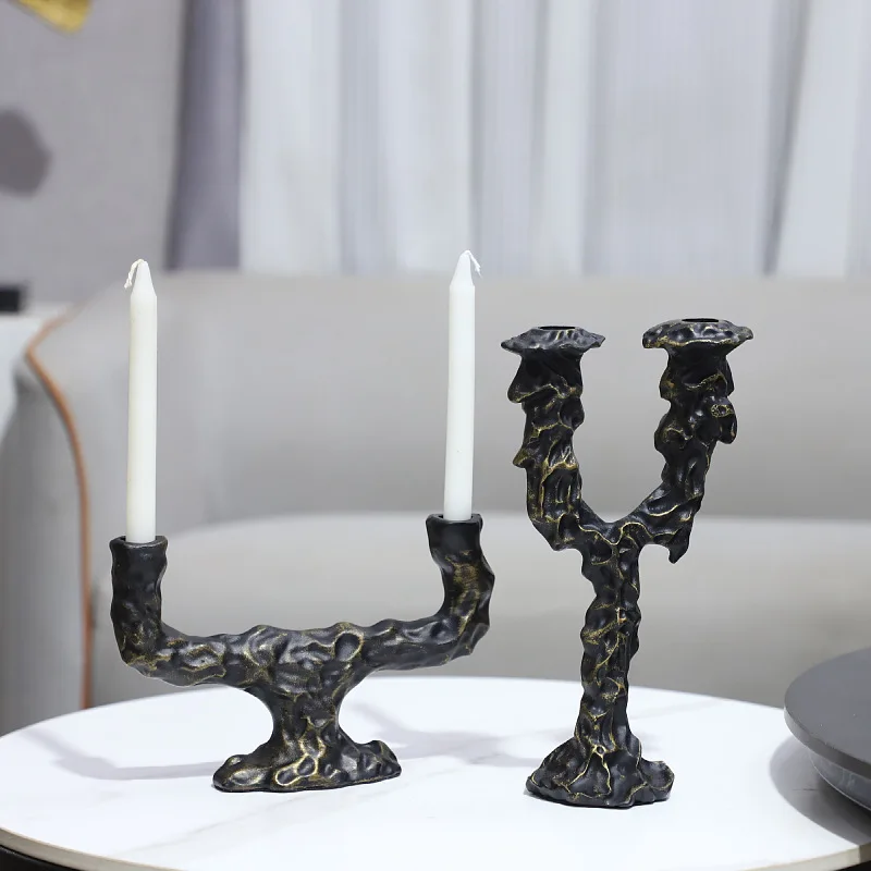 Vintage Resin Candlestick, Suitable for The Dining Area, Can Create An Elegant and Romantic Atmosphere for The Table.