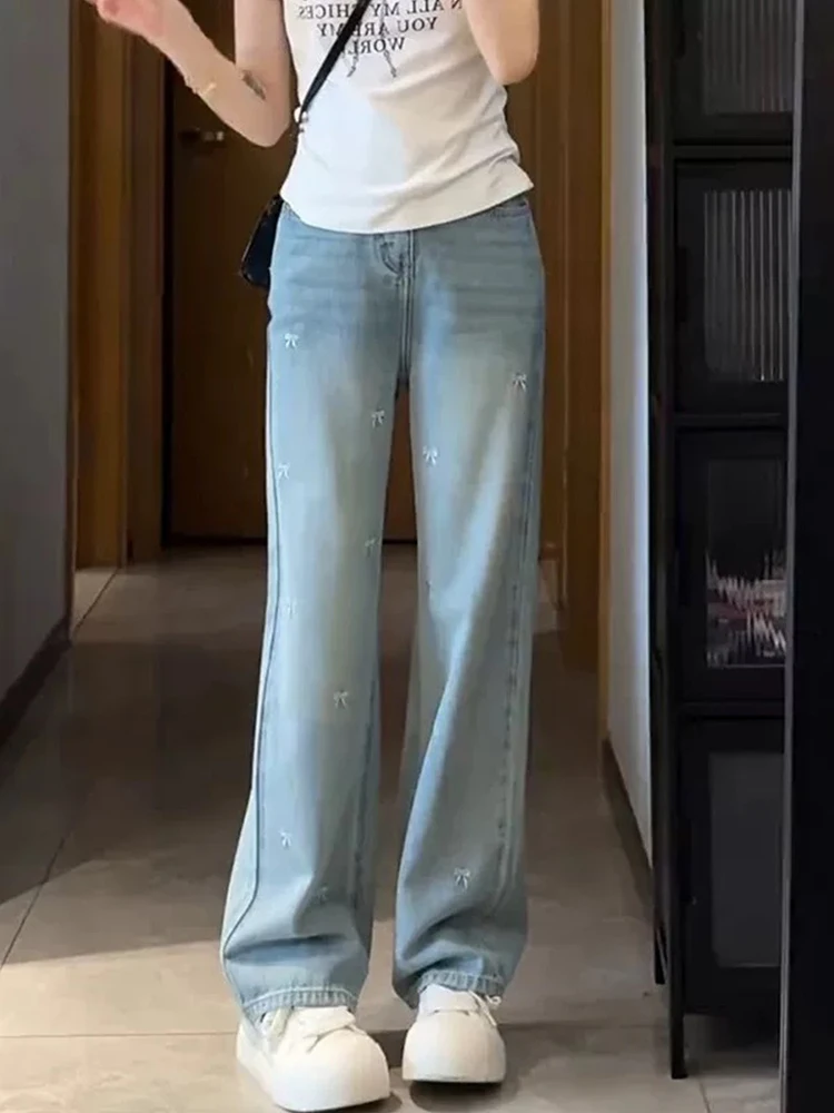 

High Waist Loose Fit Straight Leg Jeans Women's Spring Summer plus Size Light Blue Embroidered Denim Pants Pear ape Body