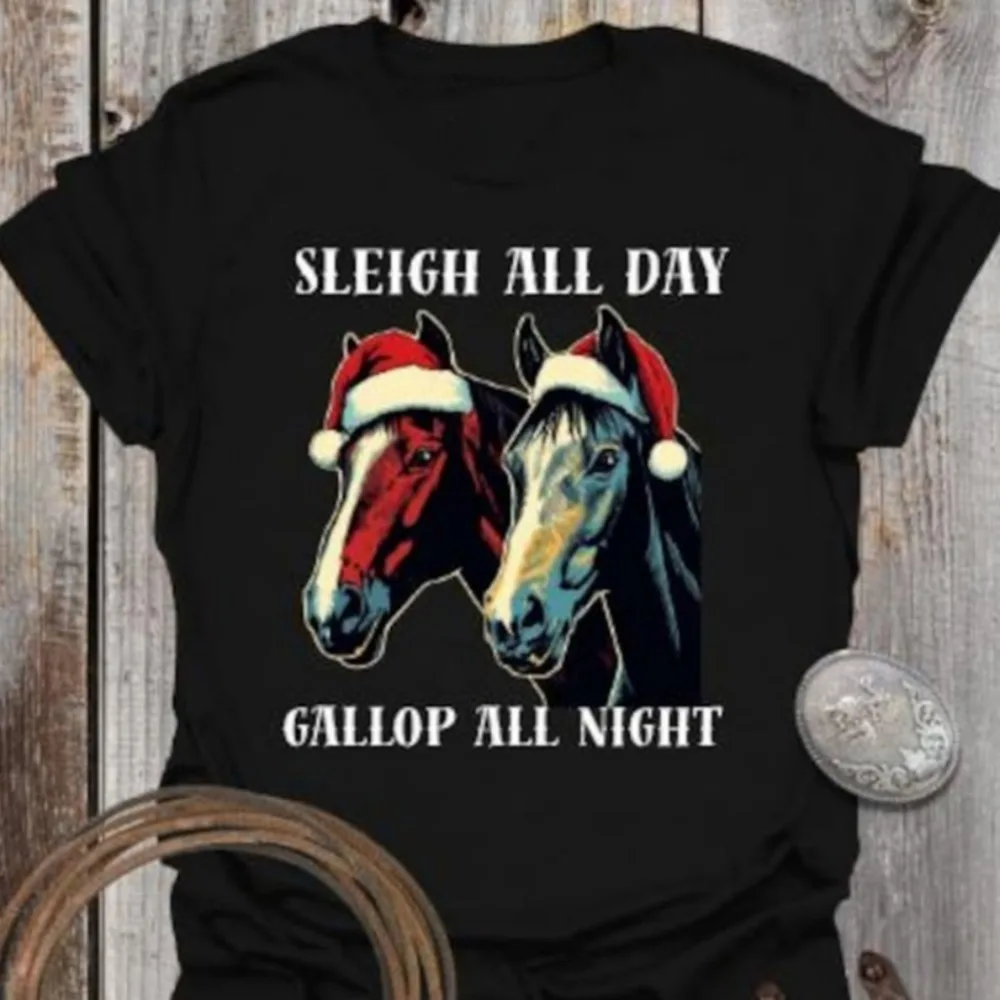 

Christmas Horse Lovers T-Shirt Rodeo Gift Santa Hats Equestrian Tees Unisex Women Men Shirt O-neck Short-sleeve Teess Treetwear