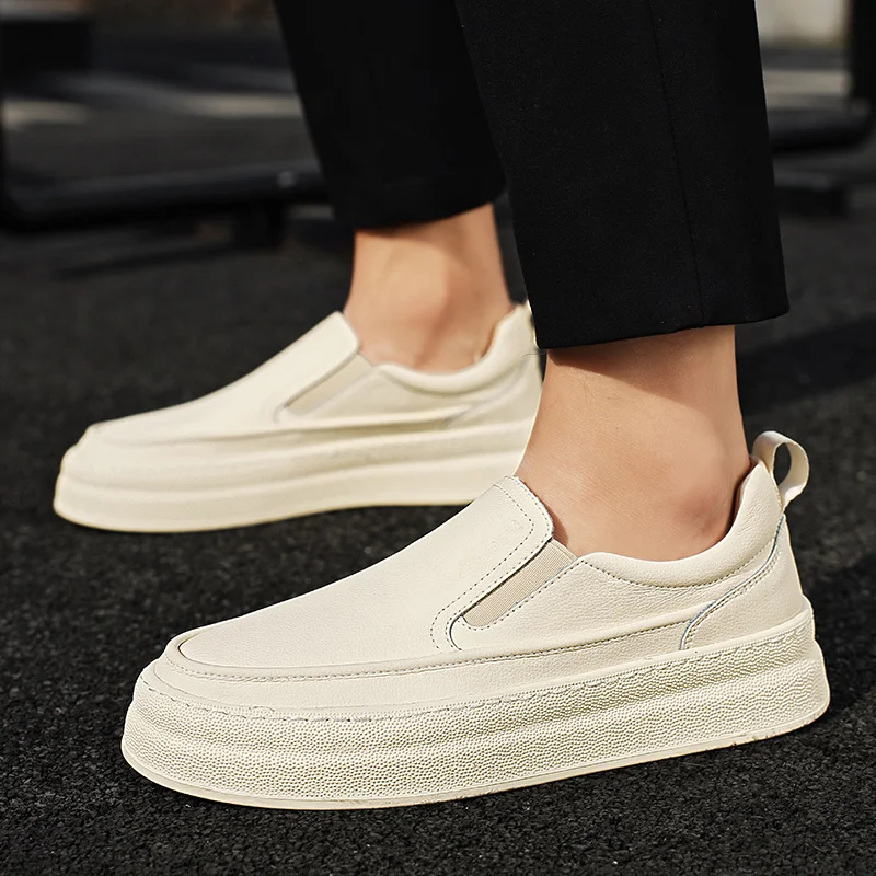 

Luxury Men's Flat Bottomed Loafers Skateboarding Shoes Leather Casual Board Shoes Men Business and Leisure Sports Shoes