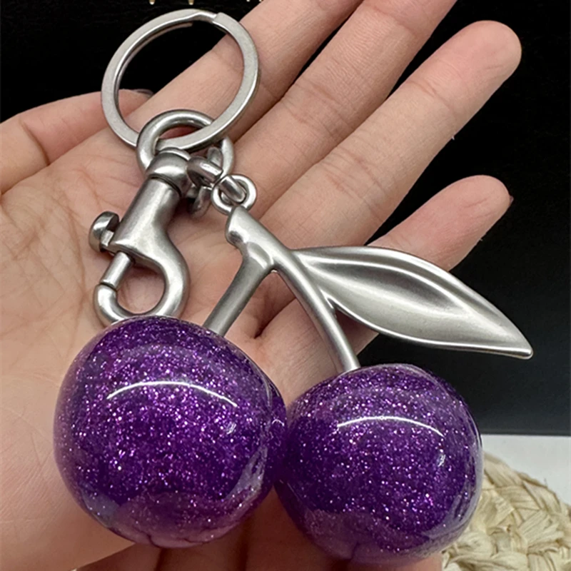 Colgante con dije de cereza púrpura, decoración para bolso de entrenador, bolso de hombro, llavero de alta calidad para mujer, bolsa de fijación, regalo