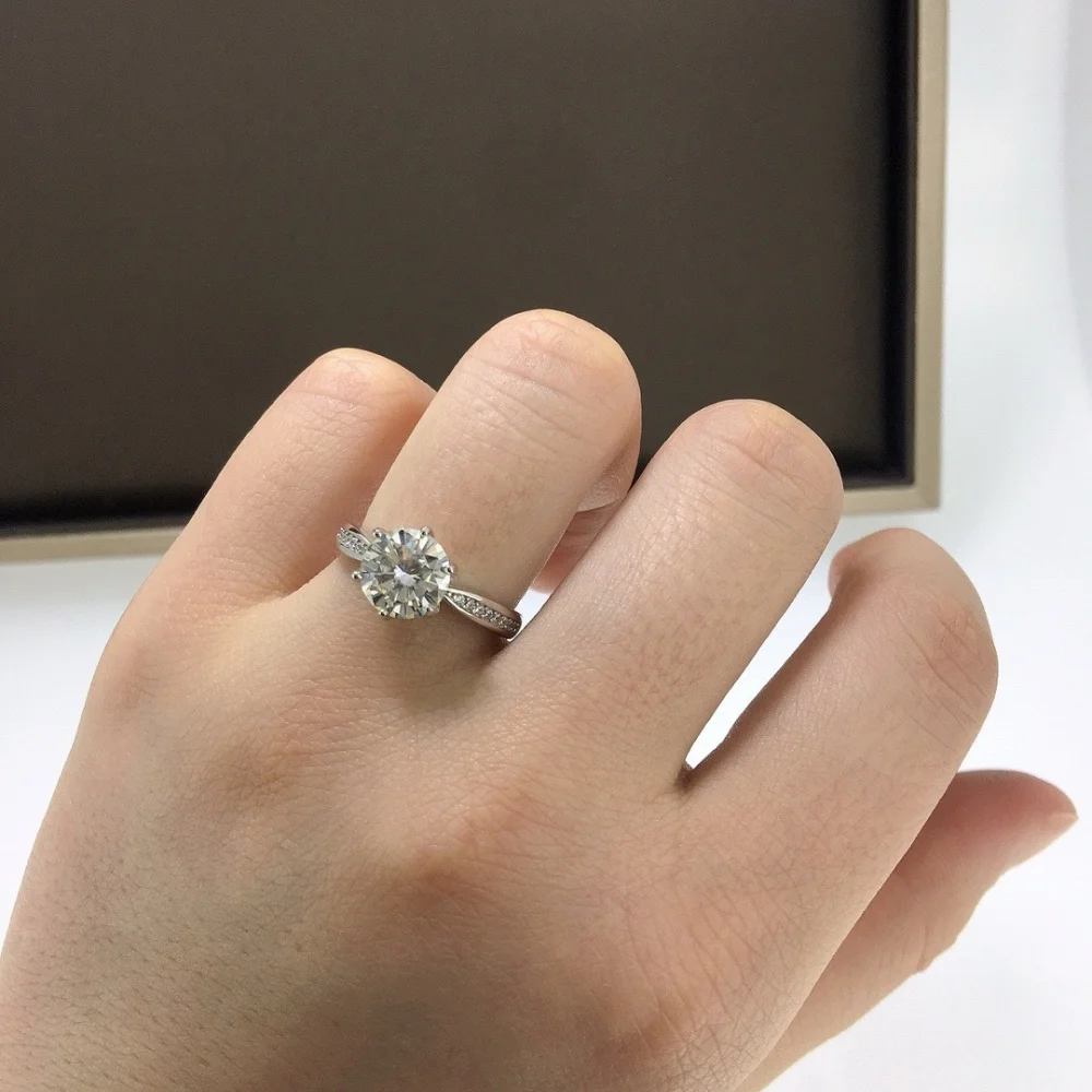 S925 2 Carats High Quality Moissanite Diamond Ring Fashion Elegance Jewelry Birthday Women Mature Charm Gift