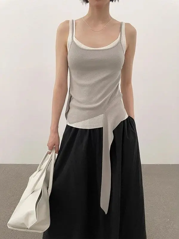 

Korean Sle Thin Strap Vest Women's Slim Fit Lightweight Summer Design Sensation Belted Tank Top Love And Nancy Thirteen Rows