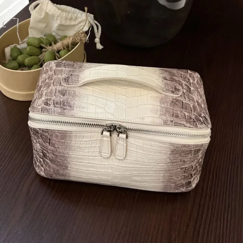 New High-Quality Crocodile-Patterned First-Layer Cowhide Makeup Bag, Fashionable Genuine Leather Large-Capacity Travel Storage